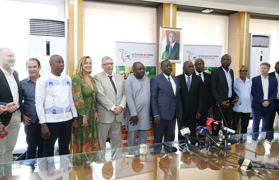 Campagne 2022-2023 : l’Etat accorde plus de 34 milliards de FCFA de subvention aux cotonculteurs