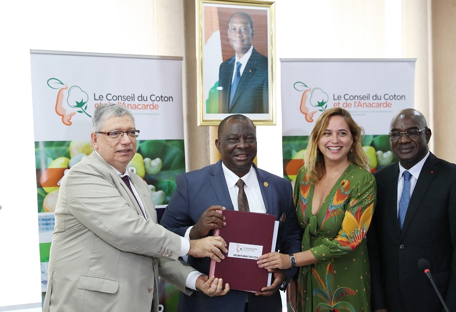 Financement de la filière coton : une convention de 3,04 millions de dollars signée entre la Côte d’Ivoire et le Brésil