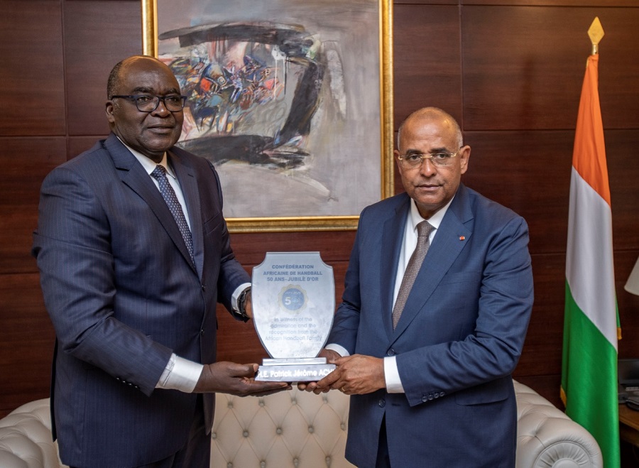 Sport : Patrick Achi échange avec le Président de la Confédération Africaine de Handball
