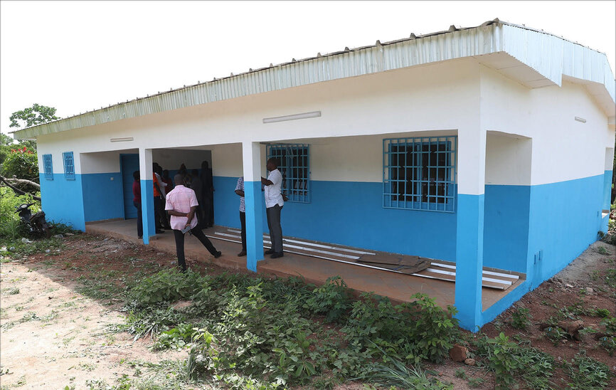Programme social du Gouvernement : le Coordonnateur général visite des réalisations sanitaires et agricoles dans le département de Toumodi