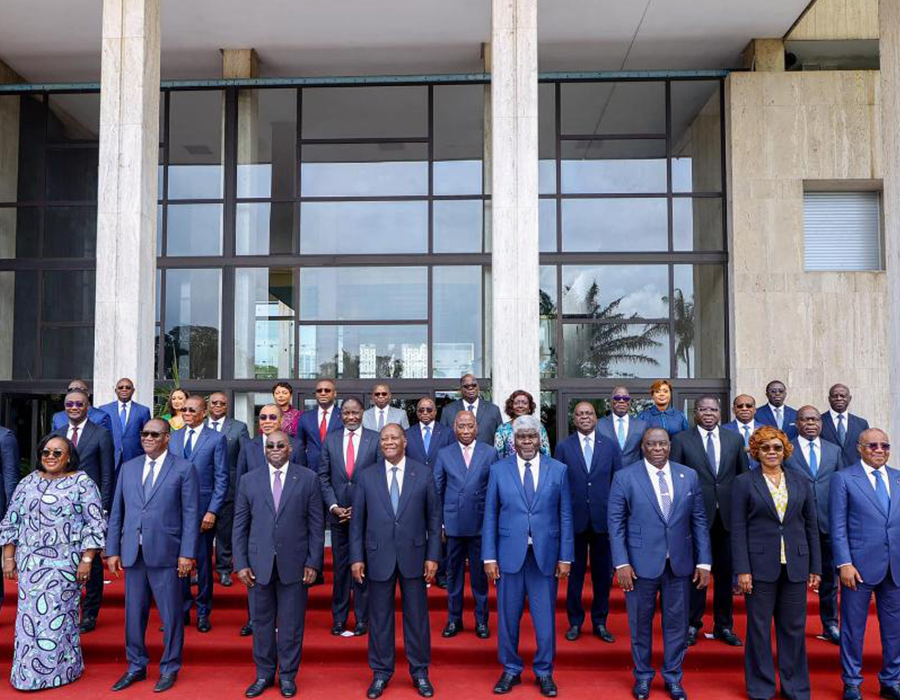 Premier Conseil des ministres du gouvernement Beugré Mambé : le Président Alassane Ouattara encourage le nouveau gouvernement à consolider les performances enregistrées