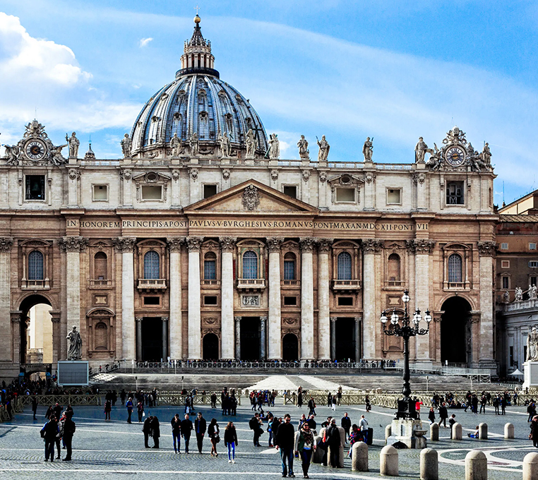 Bénédictions des couples homosexuels : le Vatican se justifie