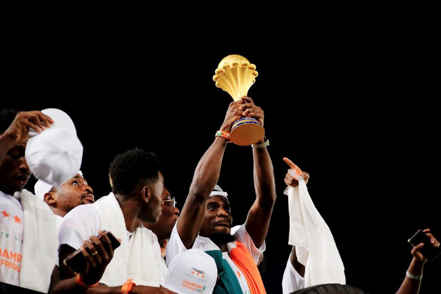 Après leur victoire lors de la finale de la CAN2023: les Éléphants de Côte d'Ivoire présentent le trophée à la population