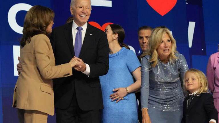 USA : Joe Biden passe le témoin à Kamala Harris pour 2024