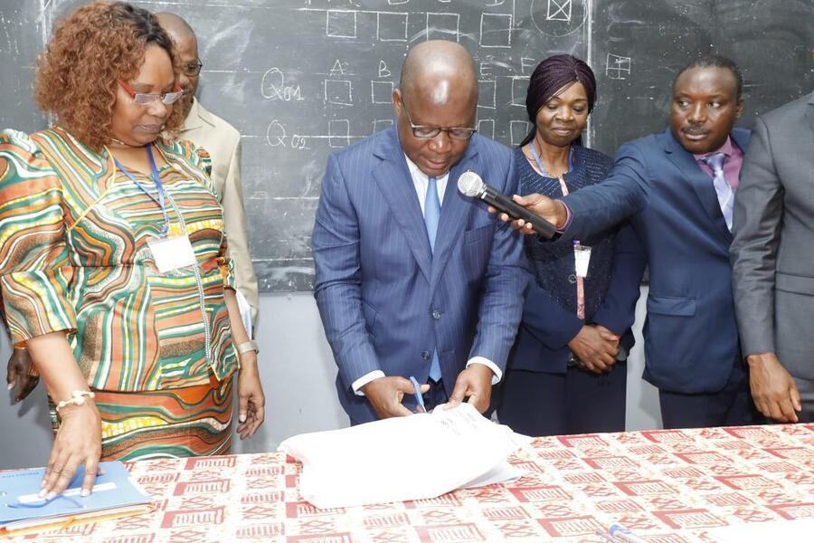 Concours INFAS 2024 : le ministre Pierre Dimba donne le coup d'envoi des épreuves écrites pour plus de 130 000 candidats