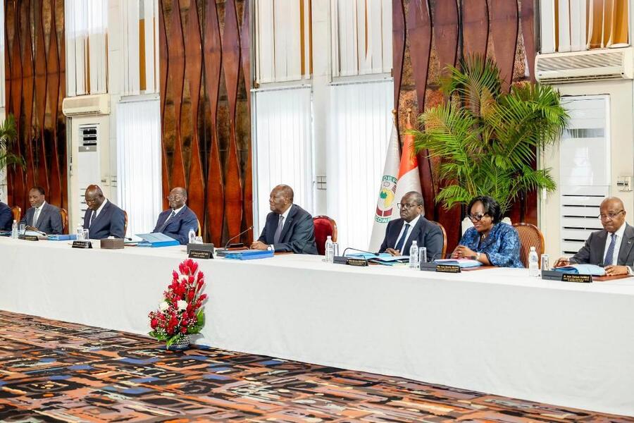 Projet de construction de l’autoroute Bouaké-Darakokaha et projet d’aménagement et de bitumage de la route Petit Nassian-Kafolo-Tehini : la Côte d’Ivoire obtient des financements