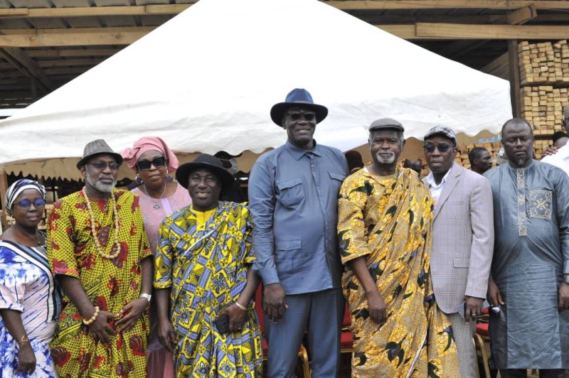 Adjamé : un grand marché du bois inauguré