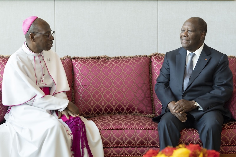 Côte d'Ivoire : le Chef de l’État a eu des entretiens avec l’Archevêque d’Abidjan et le Président-Directeur Général du Groupe Endeavour Mining